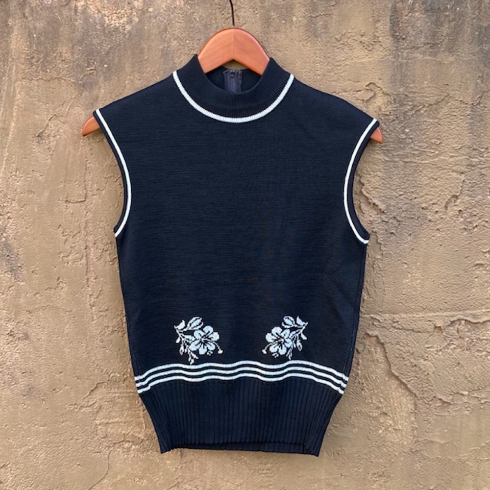 Vintage Vivo Susan Thomas Sleeveless Black Metallic Silver Pullover Sweater